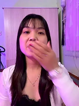 Snapshot of Maeve2k5 chatting on November 3, 10:30 am Maeve2k5 online show from November 3, 10:30 am