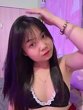 Snapshot of Maeve2k5 chatting on October 27, 11:00 am Maeve2k5 online show from October 27, 11:00 am