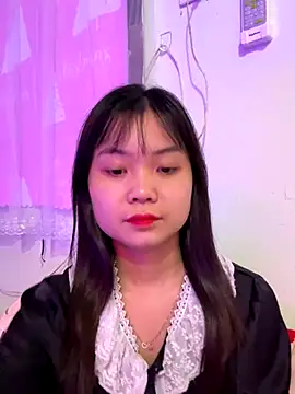 Snapshot of Maeve2k5 chatting on October 24, 6:23 am Maeve2k5 online show from October 24, 6:23 am