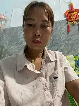 Linaannn online show from March 29, 11:28 pm