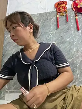 Linaannn online show from May 22, 3:04 am