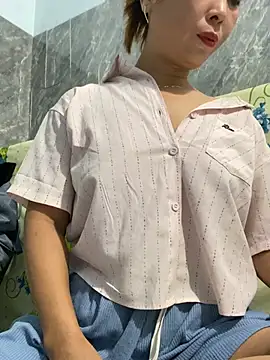 Linaannn online show from February 4, 11:44 pm