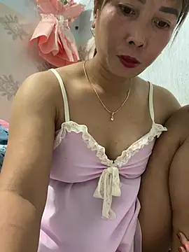 Snapshot of Linaannn chatting on March 13, 10:54 pm Linaannn online show from March 13, 10:54 pm