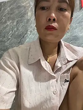 Linaannn online show from May 13, 11:12 pm