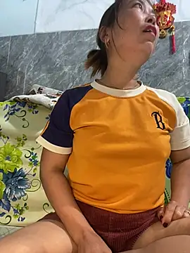 Linaannn online show from March 13, 12:15 am