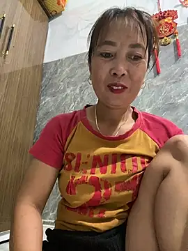 Linaannn online show from May 24, 11:04 pm