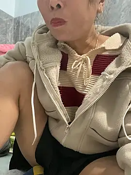 Linaannn online show from January 9, 12:23 pm