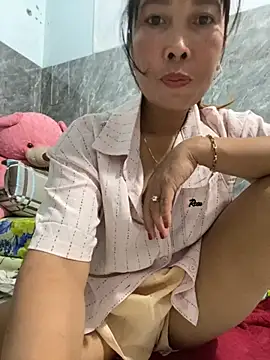 Linaannn online show from December 3, 11:53 am