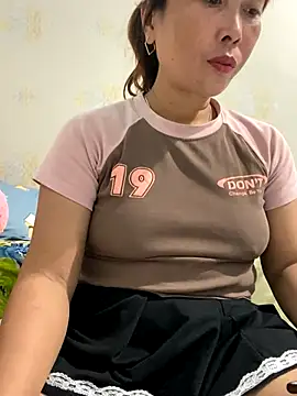 Snapshot of Linaannn chatting on September 14, 12:27 pm Linaannn online show from September 14, 12:27 pm