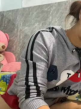 Linaannn online show from November 20, 11:55 am