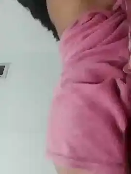 Snapshot of brunalinio chatting on December 17, 8:43 pm brunalinio online show from December 17, 8:43 pm