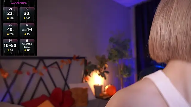 Snapshot of LindaThacker chatting on November 20, 4:13 am LindaThacker online show from November 20, 4:13 am