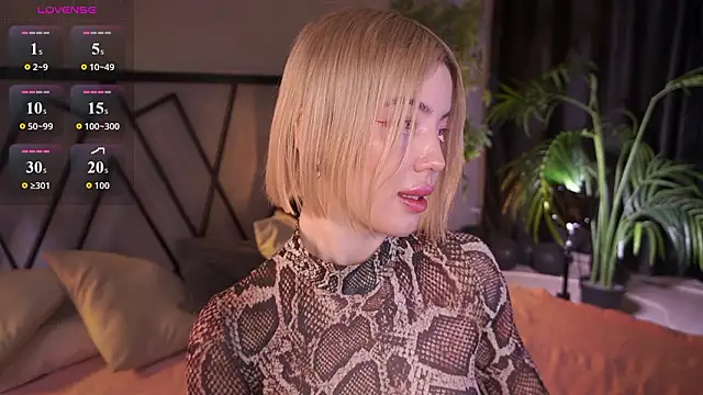 LindaThacker online show from March 2, 4:24 am