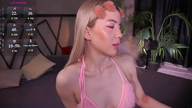 LindaThacker online show from March 31, 4:14 am