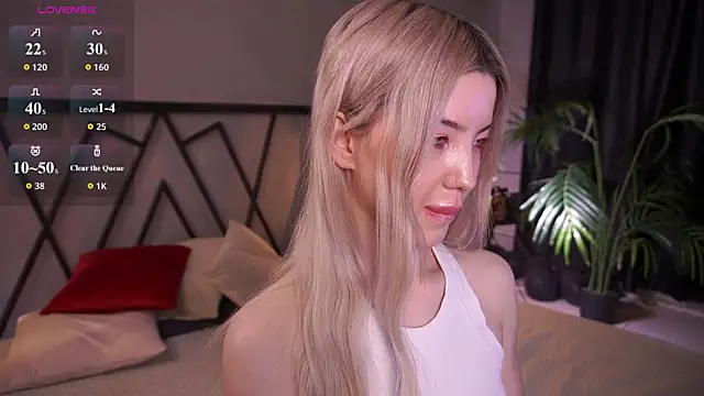 LindaThacker online show from April 6, 4:46 am