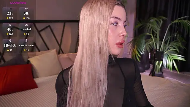 LindaThacker online show from March 28, 4:35 am