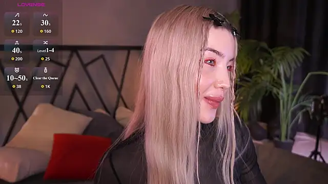 LindaThacker online show from April 9, 4:25 am