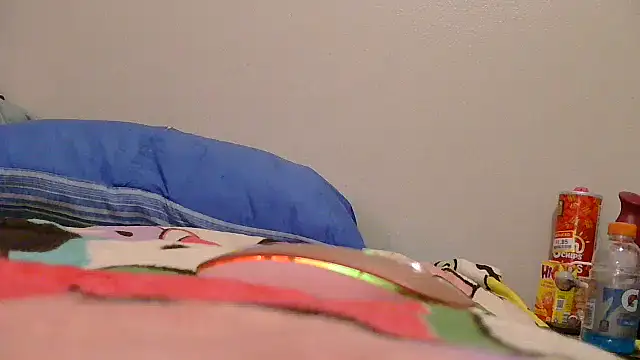 sissyhellokitty00 online show from February 20, 1:57 am