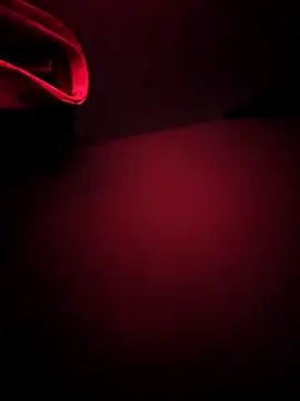 sissyhellokitty00 online show from December 16, 11:33 am