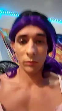 sissyhellokitty00 online show from December 27, 9:17 am