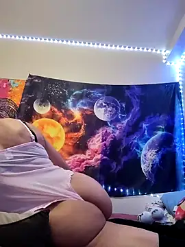 sissyhellokitty00 online show from December 27, 5:31 am