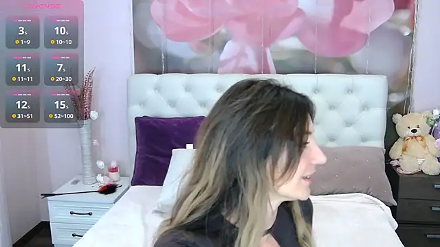 Snapshot of VioletUmi chatting on September 15, 8:15 am VioletUmi online show from September 15, 8:15 am