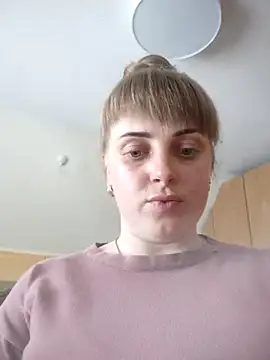 Snapshot of CoddessCrystal chatting on May 9, 1:25 pm CoddessCrystal online show from May 9, 1:25 pm
