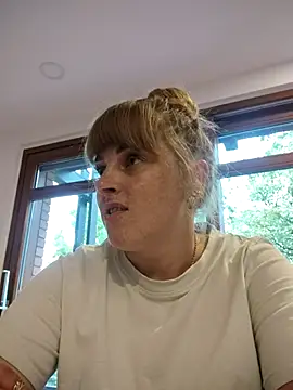 Snapshot of CoddessCrystal chatting on September 14, 6:25 am CoddessCrystal online show from September 14, 6:25 am