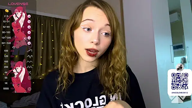 Snapshot of _SofiaBrown chatting on March 3, 2:40 am SofiaBrown online show from March 3, 2:40 am