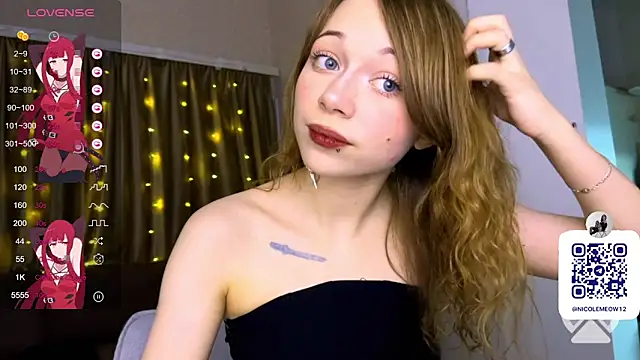 Snapshot of _SofiaBrown chatting on February 23, 6:52 pm SofiaBrown online show from February 23, 6:52 pm