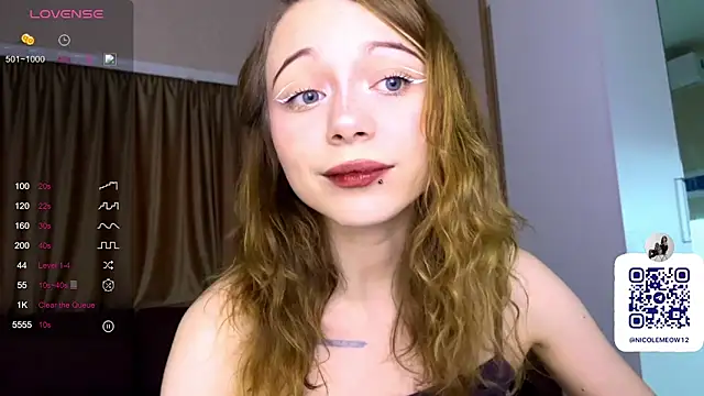  SofiaBrown online show from April 7, 2:52 pm