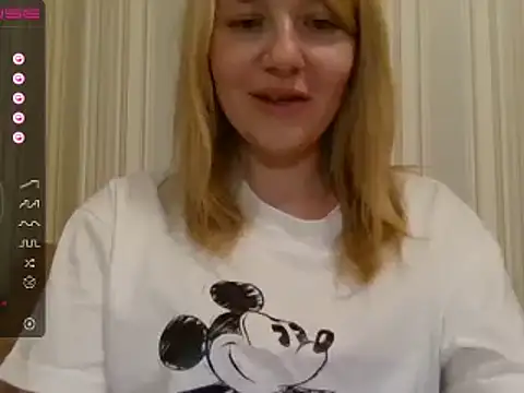 urbadkitty online show from February 28, 3:04 pm