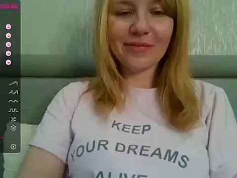 urbadkitty online show from February 27, 6:57 am