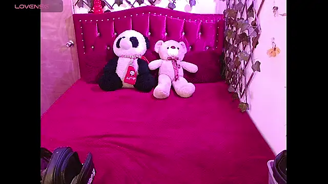 Melani cute02 online show from April 9, 10:05 pm