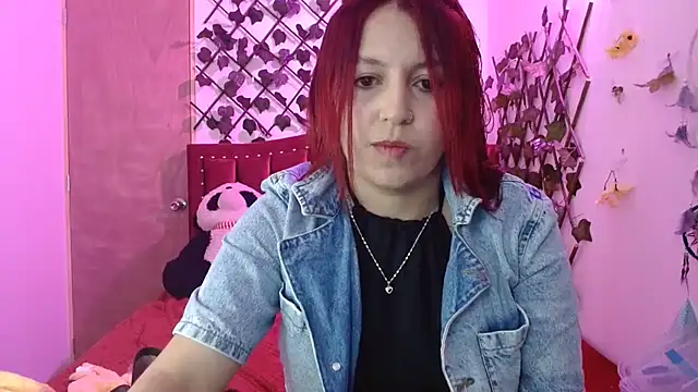 Snapshot of Melani_cute02 chatting on November 11, 12:38 am Melani cute02 online show from November 11, 12:38 am