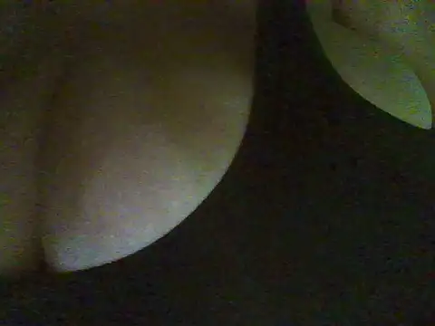 Snapshot of RoxiRedXXX chatting on September 16, 8:32 pm RoxiRedXXX online show from September 16, 8:32 pm