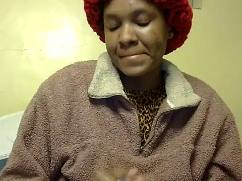 Snapshot of Jay_Vee chatting on June 15, 3:40 am Jay Vee online show from June 15, 3:40 am