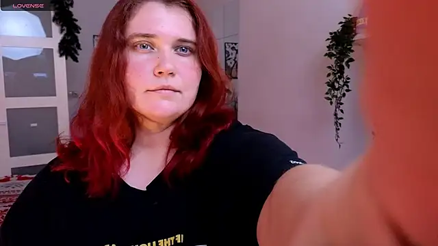 daisy low online show from December 3, 1:10 pm