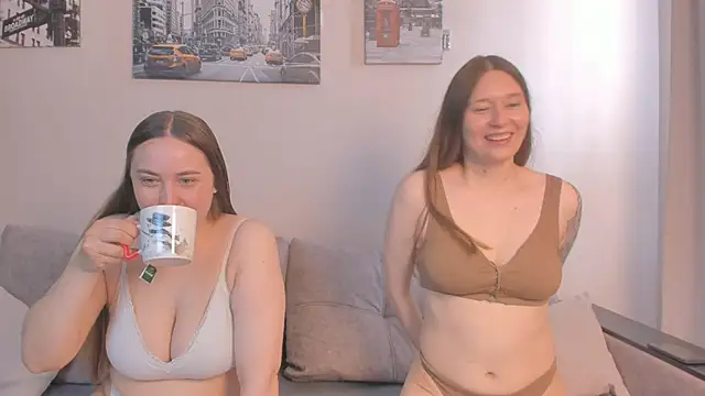 gentlelionesses98 online show from May 17, 10:26 am