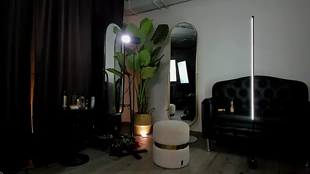 OmeliaDior online show from November 26, 5:35 pm