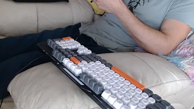 Snapshot of MrStraightDik chatting on November 5, 11:13 am MrStraightDik online show from November 5, 11:13 am