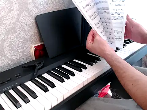 Snapshot of MrStraightDik chatting on February 25, 12:49 pm MrStraightDik online show from February 25, 12:49 pm