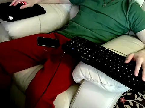 Snapshot of MrStraightDik chatting on February 11, 10:36 am MrStraightDik online show from February 11, 10:36 am