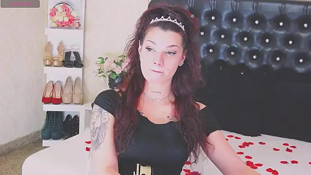 Allisonn223 online show from February 14, 1:33 pm