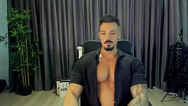 Snapshot of HaydenSpearss chatting on June 13, 7:06 am HaydenSpearss online show from June 13, 7:06 am