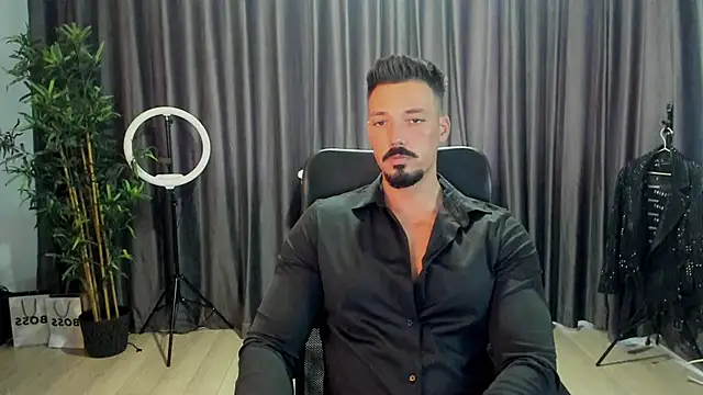 HaydenSpearss online show from March 31, 12:51 pm