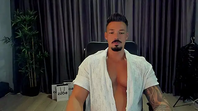 Snapshot of HaydenSpearss chatting on July 12, 6:47 am HaydenSpearss online show from July 12, 6:47 am