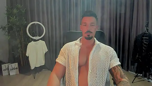 HaydenSpearss online show from April 28, 1:37 pm