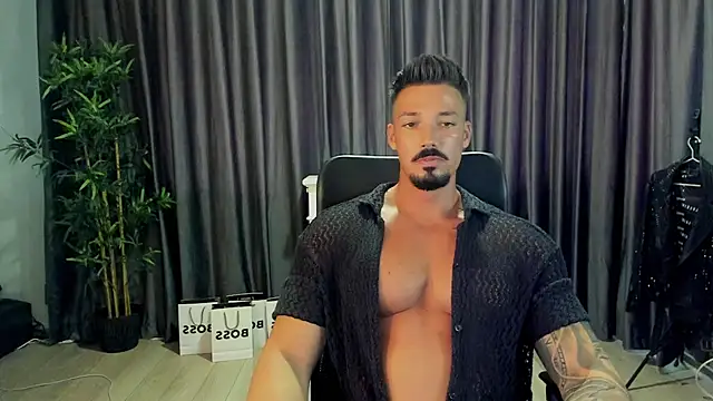 Snapshot of HaydenSpearss chatting on July 10, 1:00 pm HaydenSpearss online show from July 10, 1:00 pm