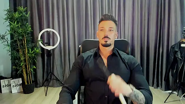 HaydenSpearss online show from April 14, 12:32 pm